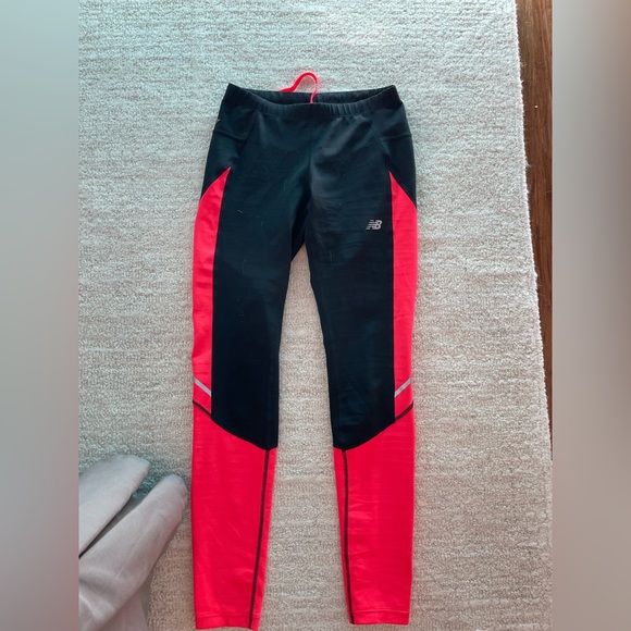 New Balance Black and Red/Pink Leggings with reflective strips. XS! - Picture 1 of 3